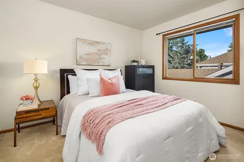 22413 NE 9th Drive Sammamish WA 98074