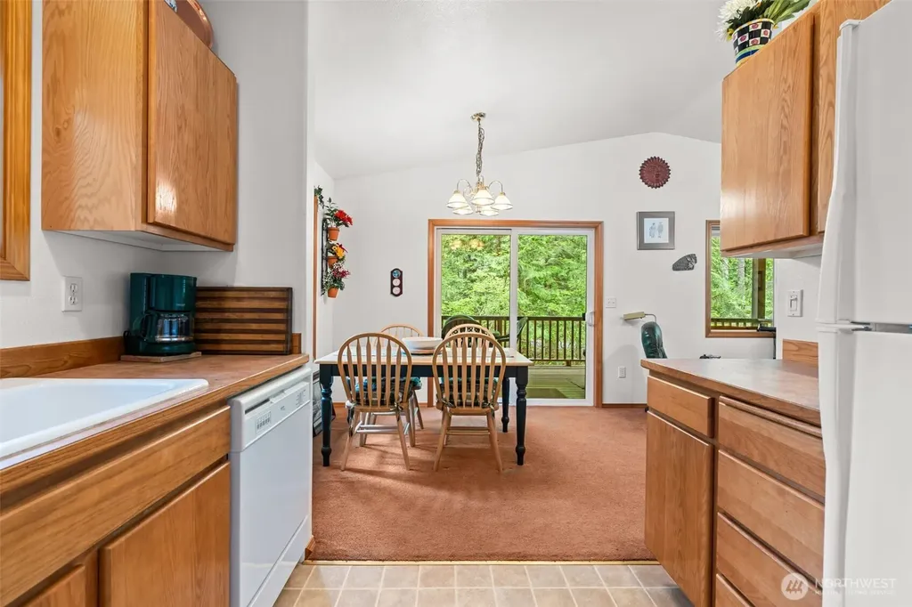 390 N Potlatch N Hoodsport WA 98548