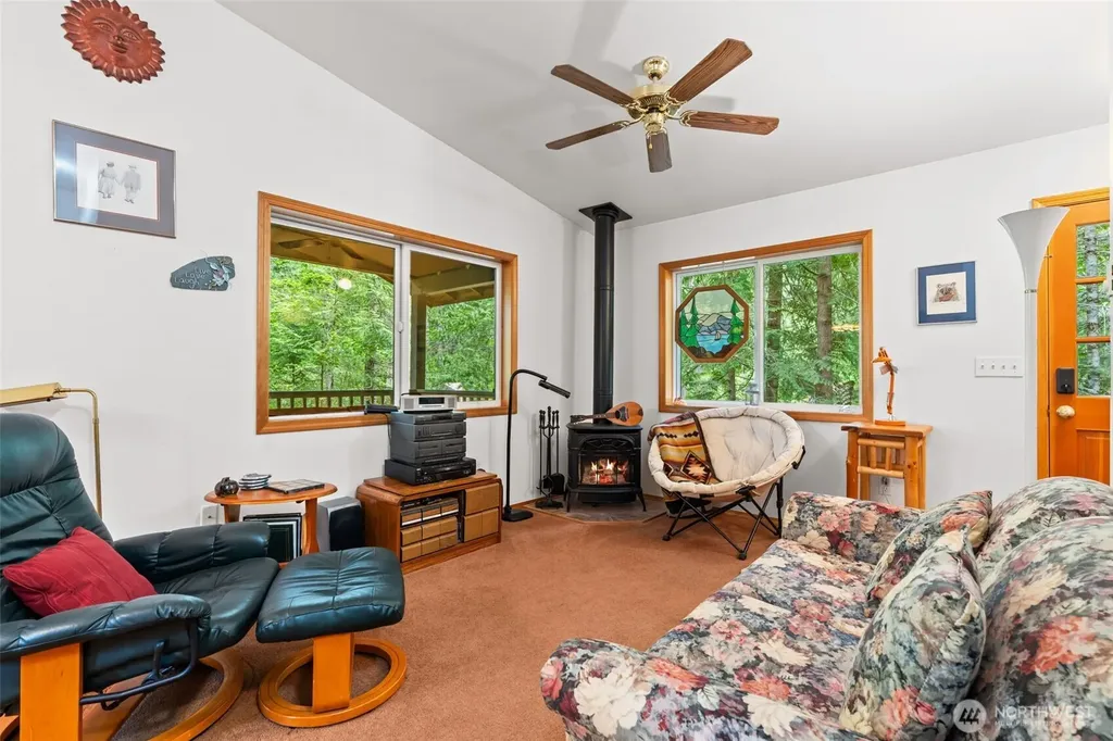 390 N Potlatch N Hoodsport WA 98548