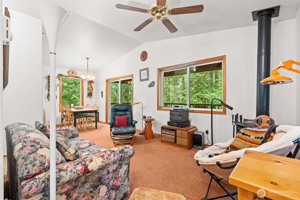 390 N Potlatch N Hoodsport WA 98548