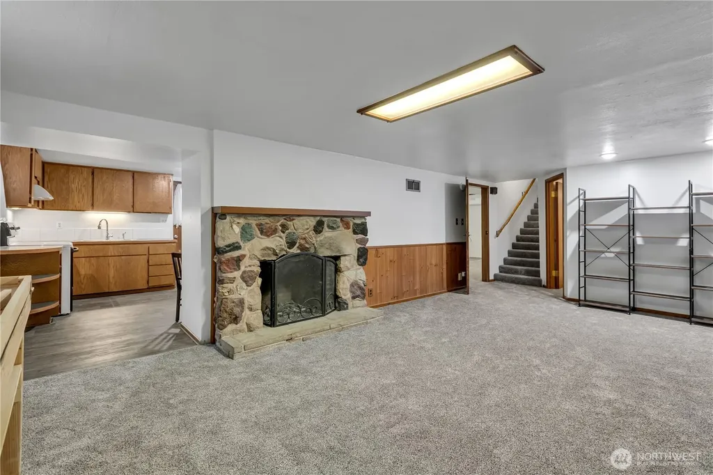 15115 74th Street E Sumner WA 98390