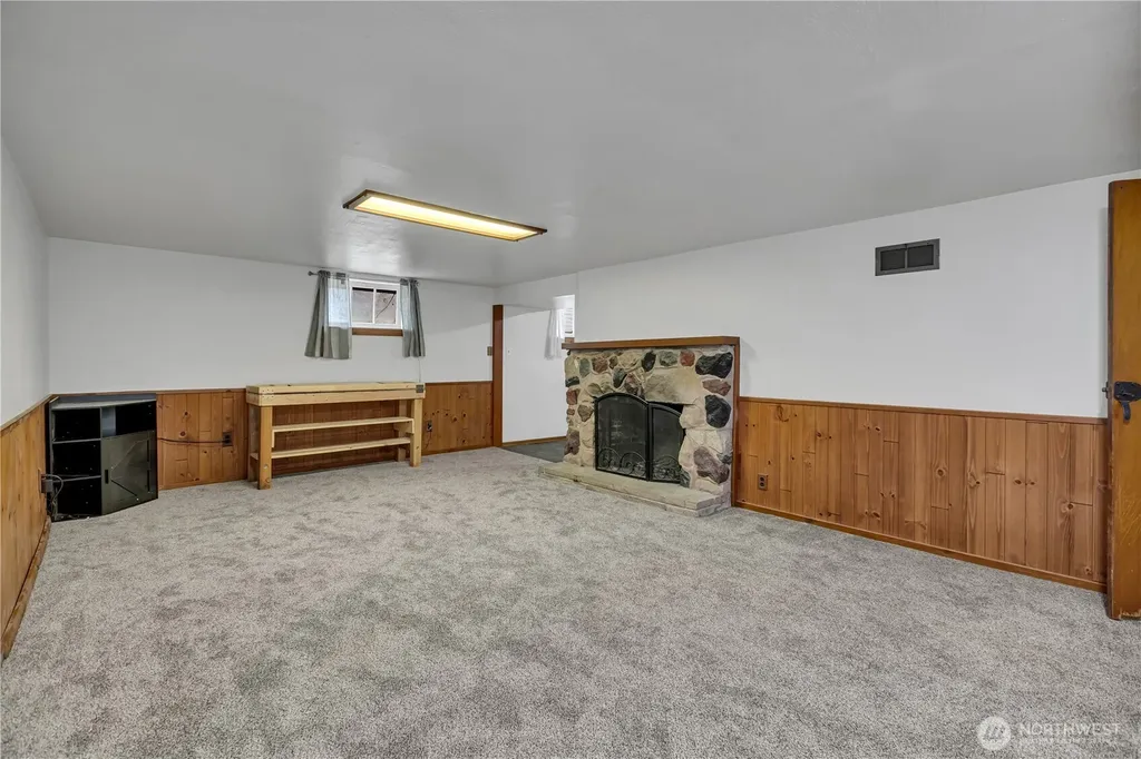 15115 74th Street E Sumner WA 98390