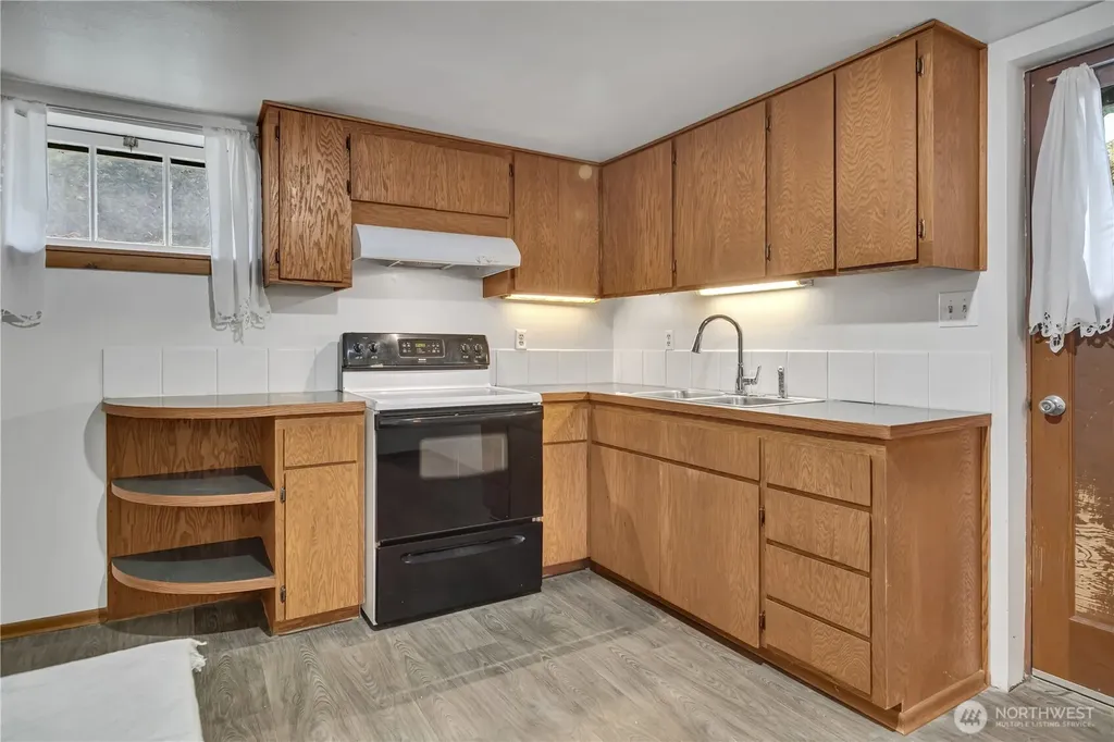 15115 74th Street E Sumner WA 98390