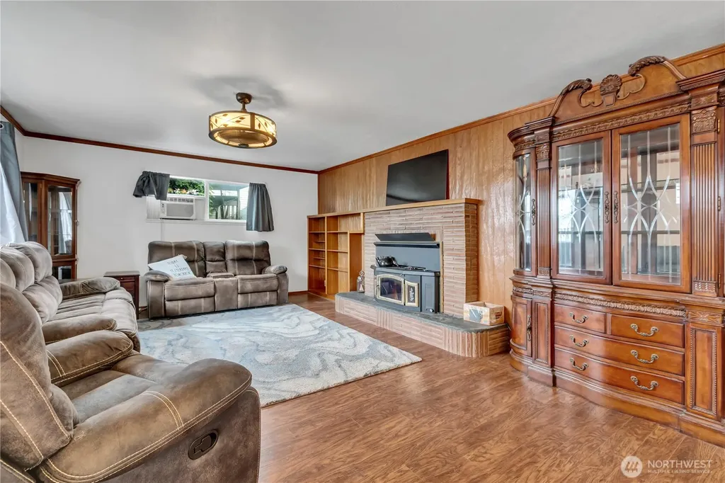 15115 74th Street E Sumner WA 98390