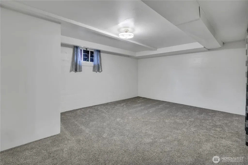 15115 74th Street E Sumner WA 98390