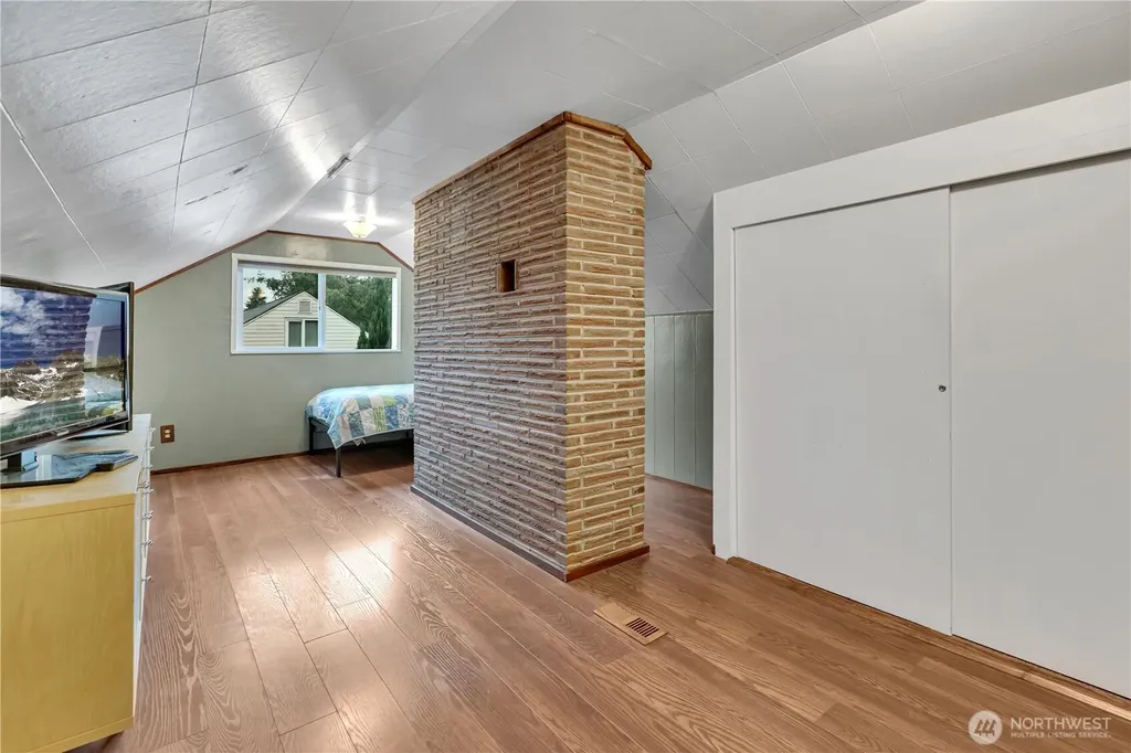 15115 74th Street E Sumner WA 98390