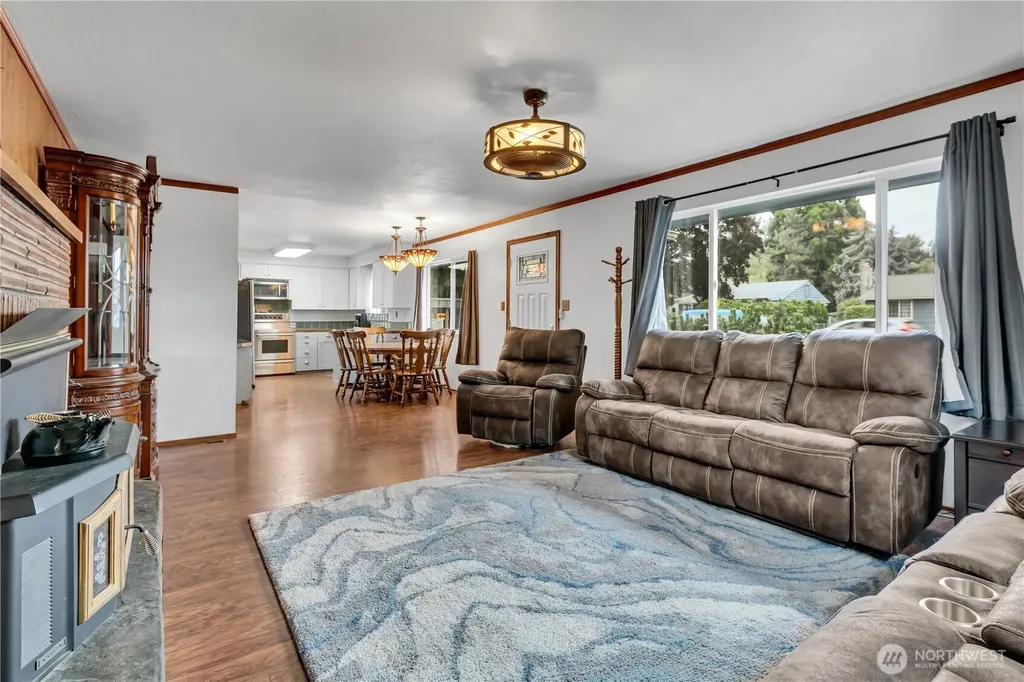 15115 74th Street E Sumner WA 98390