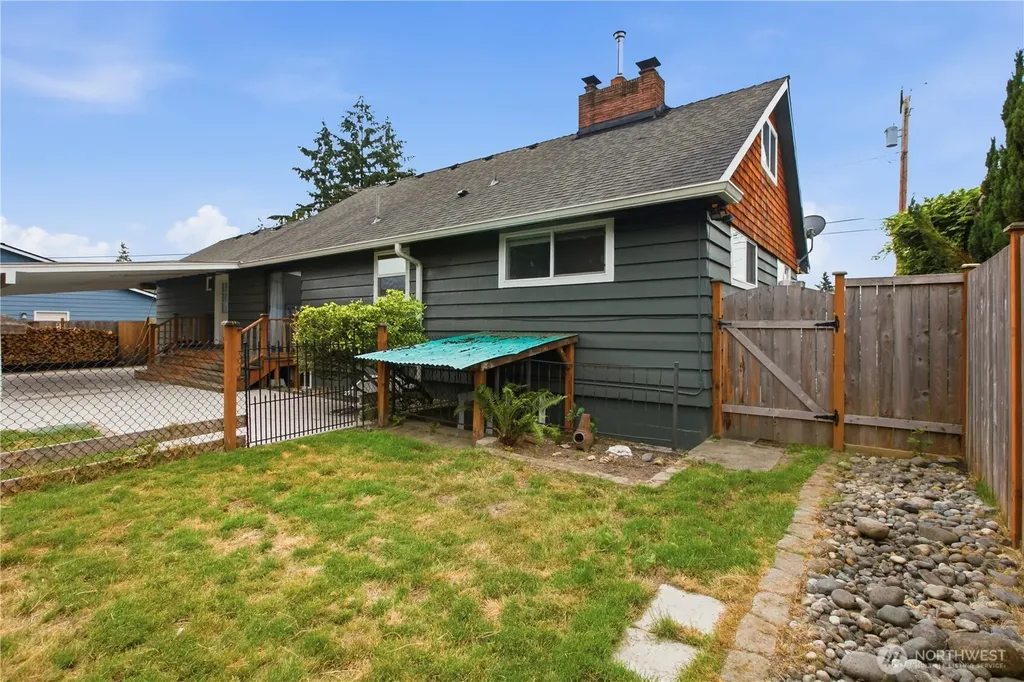 15115 74th Street E Sumner WA 98390