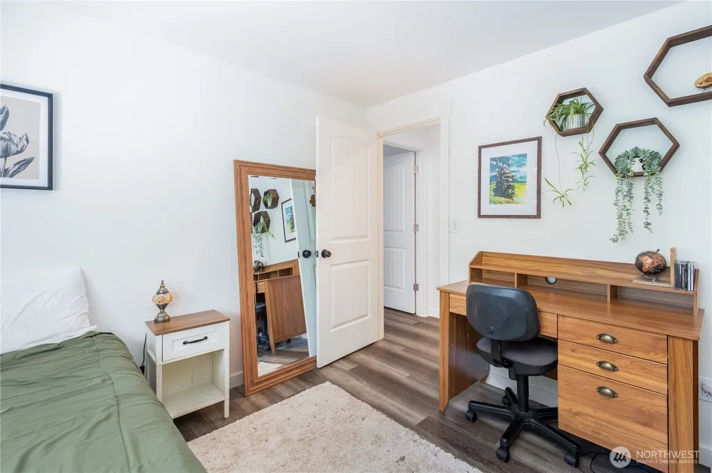4627 129th Avenue E Edgewood WA 98372
