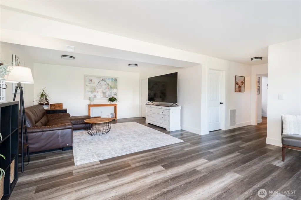 4627 129th Avenue E Edgewood WA 98372