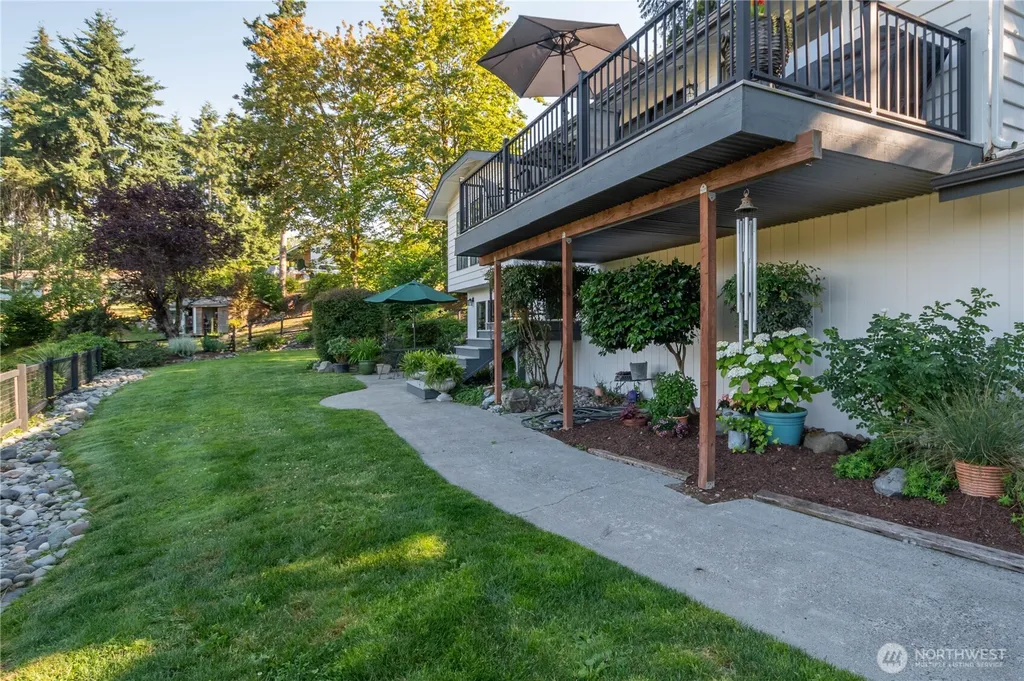 4627 129th Avenue E Edgewood WA 98372