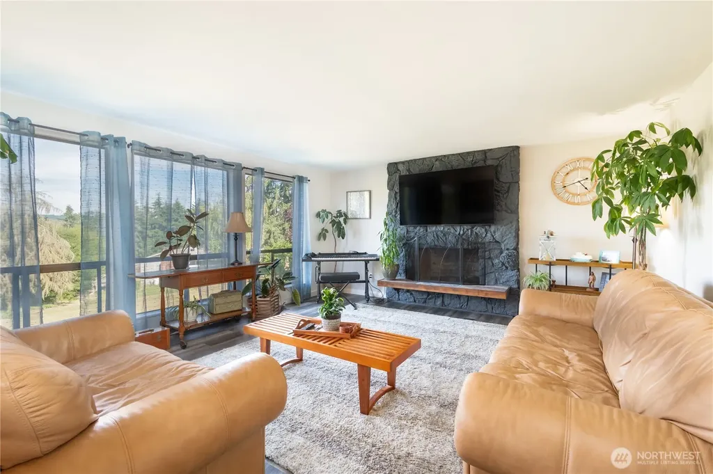 4627 129th Avenue E Edgewood WA 98372