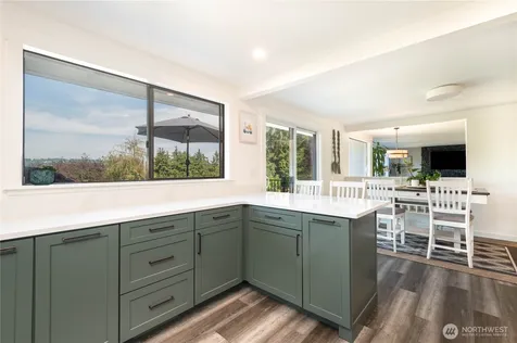 4627 129th Avenue E Edgewood WA 98372