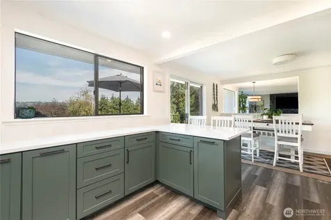 4627 129th Avenue E Edgewood WA 98372