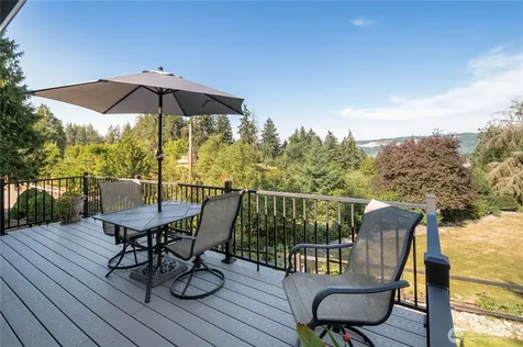 4627 129th Avenue E Edgewood WA 98372