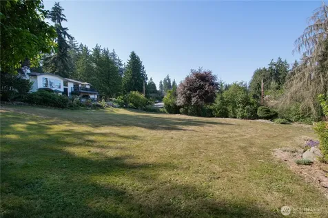 4627 129th Avenue E Edgewood WA 98372