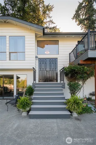 4627 129th Avenue E Edgewood WA 98372