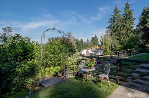 4627 129th Avenue E Edgewood WA 98372
