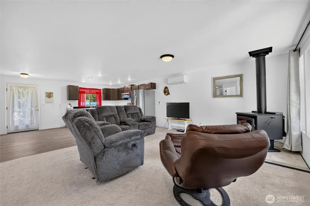 8364 Highway 12 Glenoma WA 98336