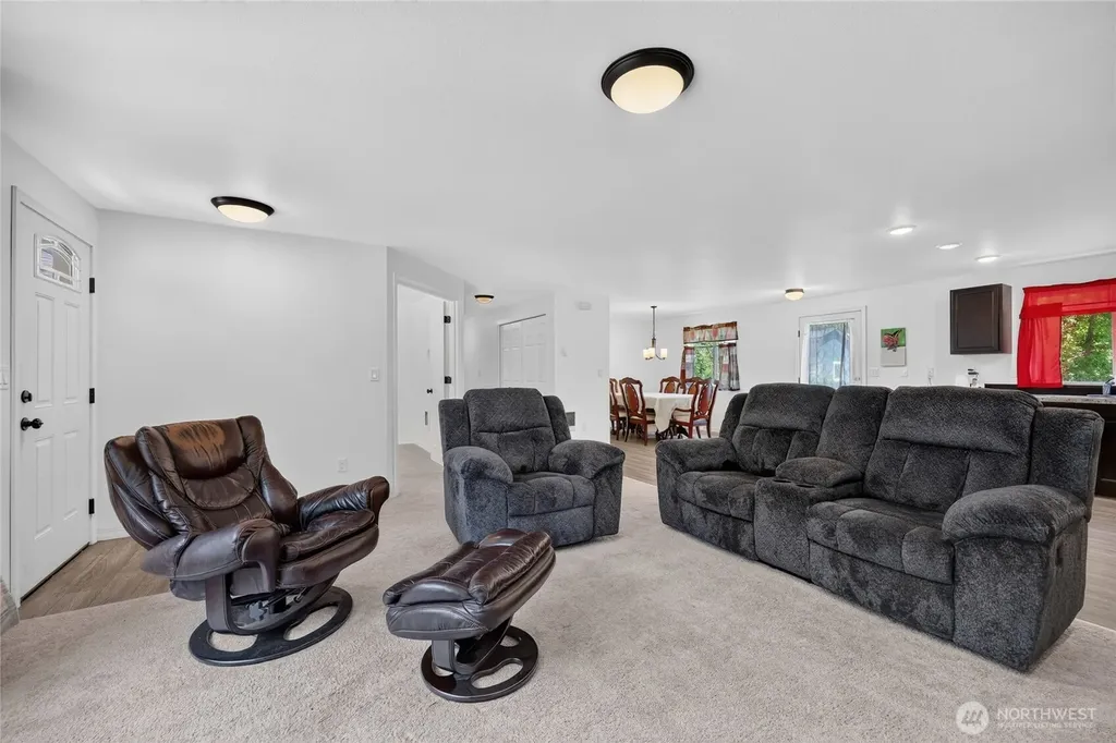 8364 Highway 12 Glenoma WA 98336