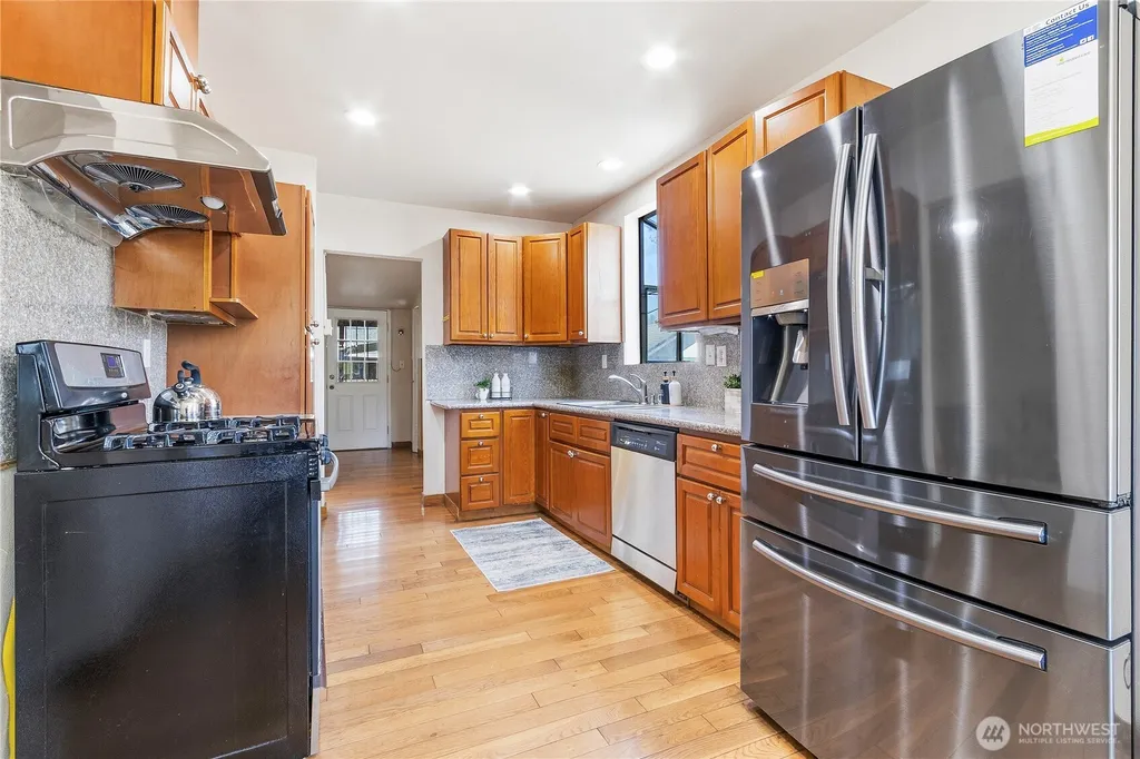8528 S 121st Street Seattle WA 98178