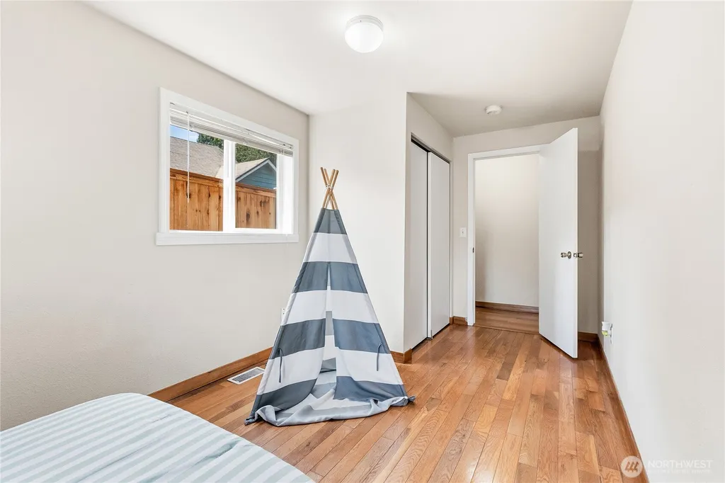 8528 S 121st Street Seattle WA 98178