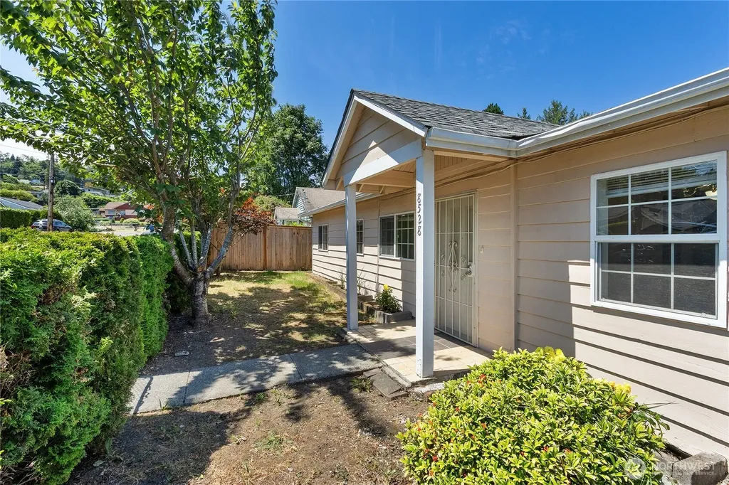 8528 S 121st Street Seattle WA 98178