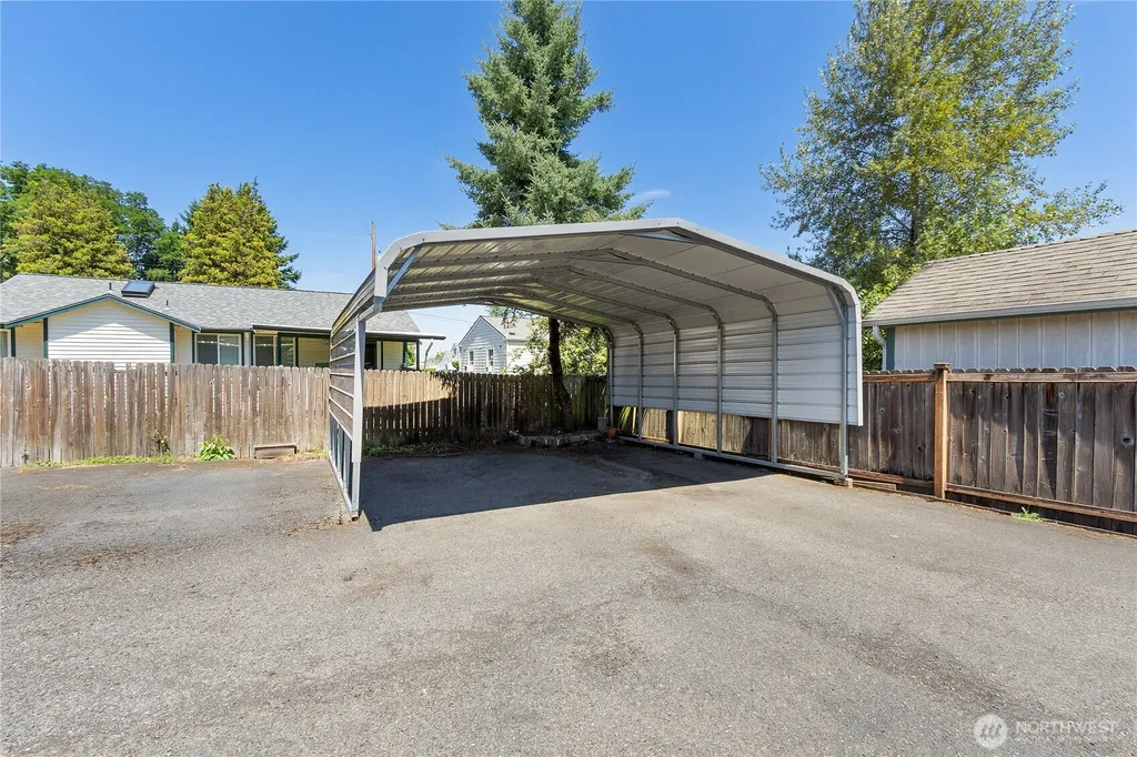 8528 S 121st Street Seattle WA 98178