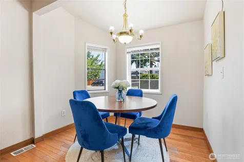 8528 S 121st Street Seattle WA 98178