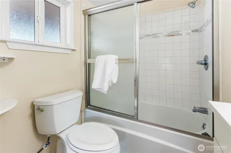 8528 S 121st Street Seattle WA 98178