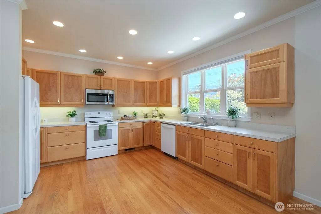 220 W 13th Street Port Angeles WA 98362