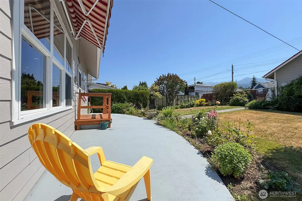 220 W 13th Street Port Angeles WA 98362