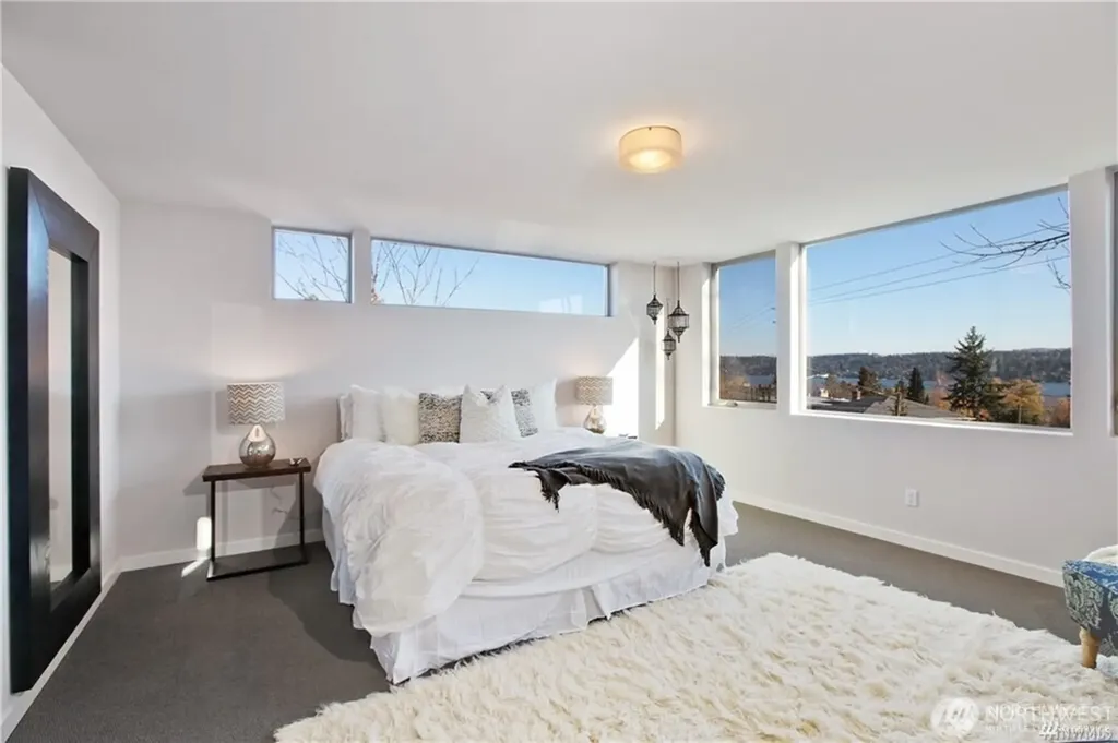5207 S Willow Street Seattle WA 98118