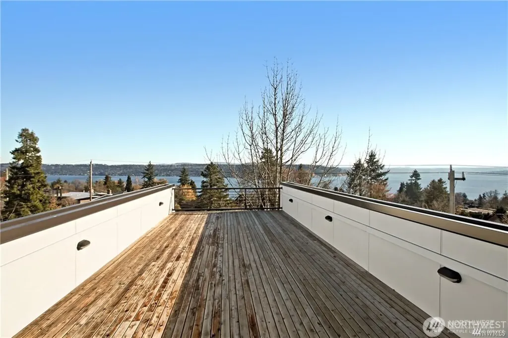 5207 S Willow Street Seattle WA 98118