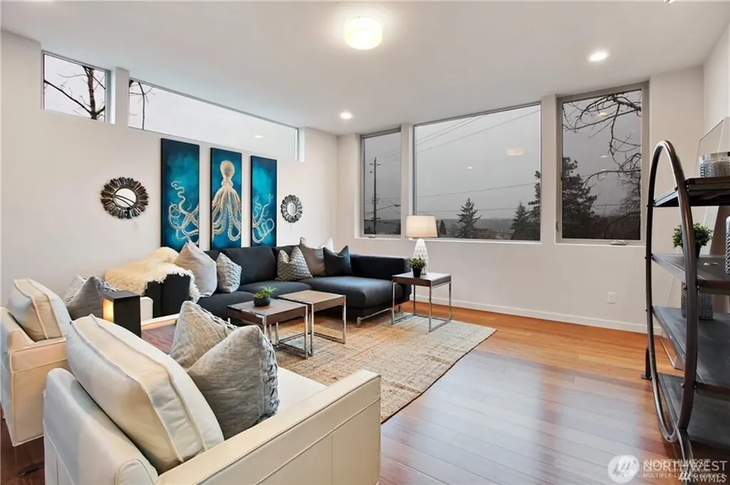 5207 S Willow Street Seattle WA 98118