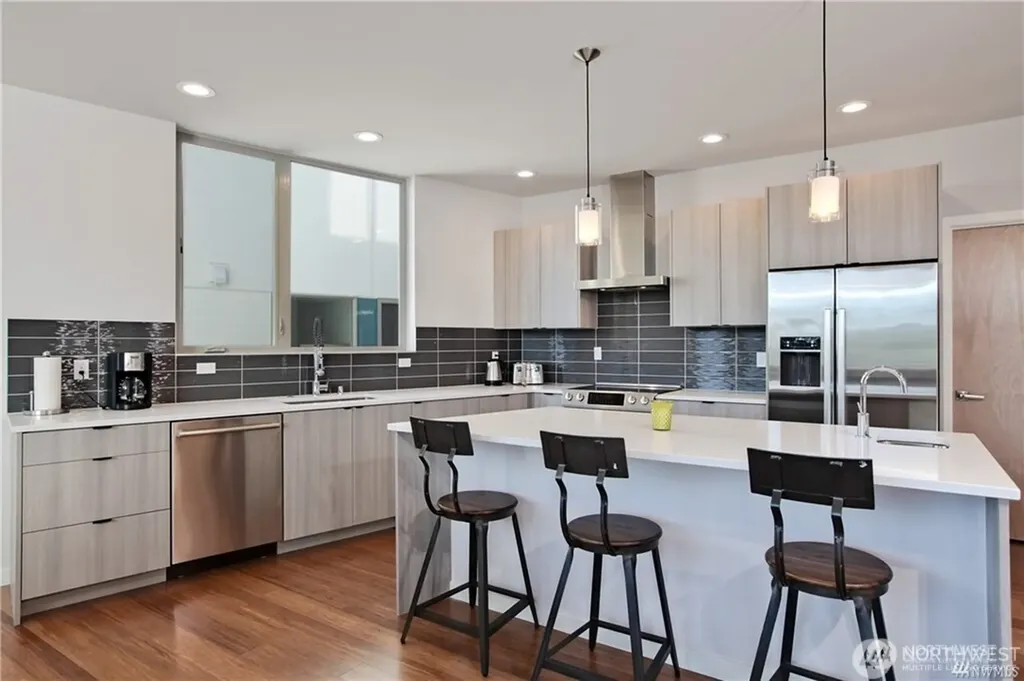 5207 S Willow Street Seattle WA 98118