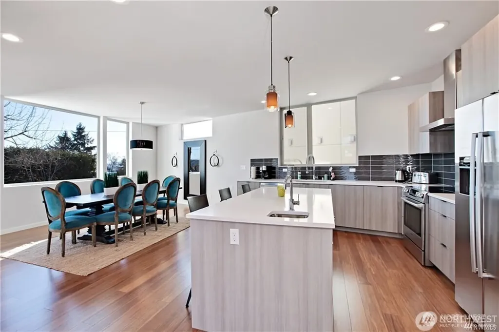 5207 S Willow Street Seattle WA 98118