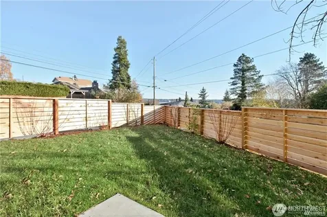 5207 S Willow Street Seattle WA 98118