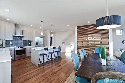 5207 S Willow Street Seattle WA 98118