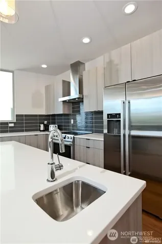 5207 S Willow Street Seattle WA 98118