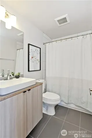 5207 S Willow Street Seattle WA 98118