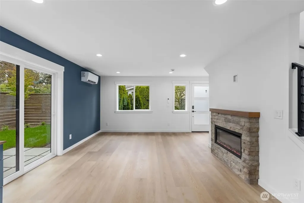 117 NW 112th Street Seattle WA 98177