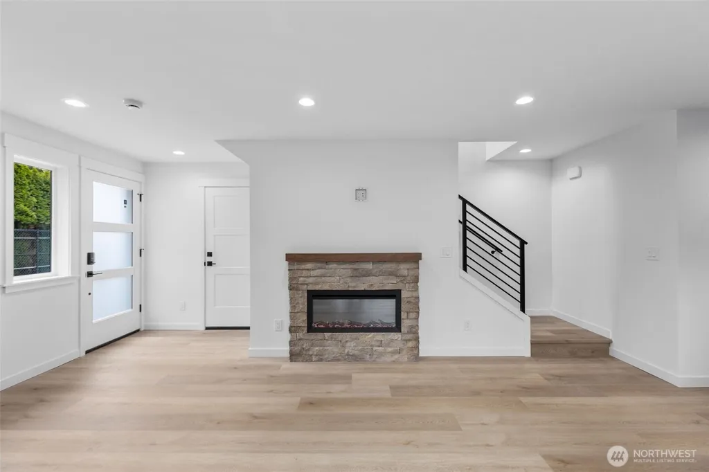 117 NW 112th Street Seattle WA 98177