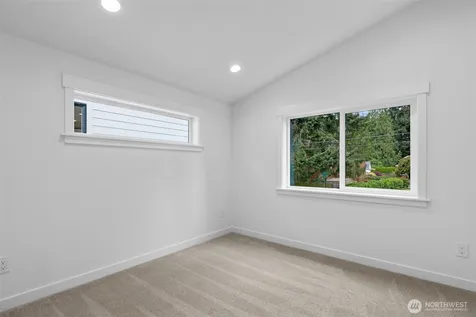 117 NW 112th Street Seattle WA 98177