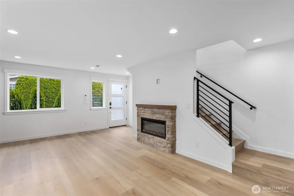 117 NW 112th Street Seattle WA 98177