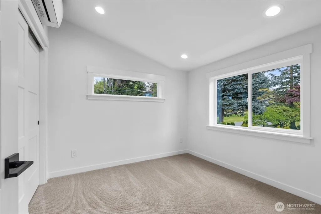 117 NW 112th Street Seattle WA 98177