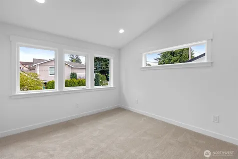 117 NW 112th Street Seattle WA 98177