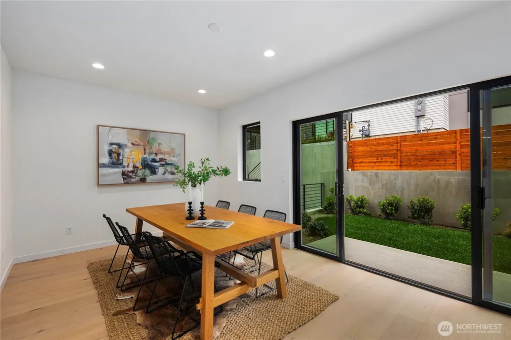 5248 23rd Avenue SW Seattle WA 98106