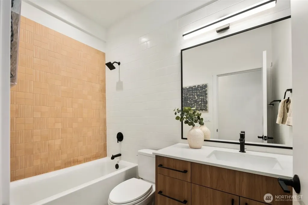 5248 23rd Avenue SW Seattle WA 98106