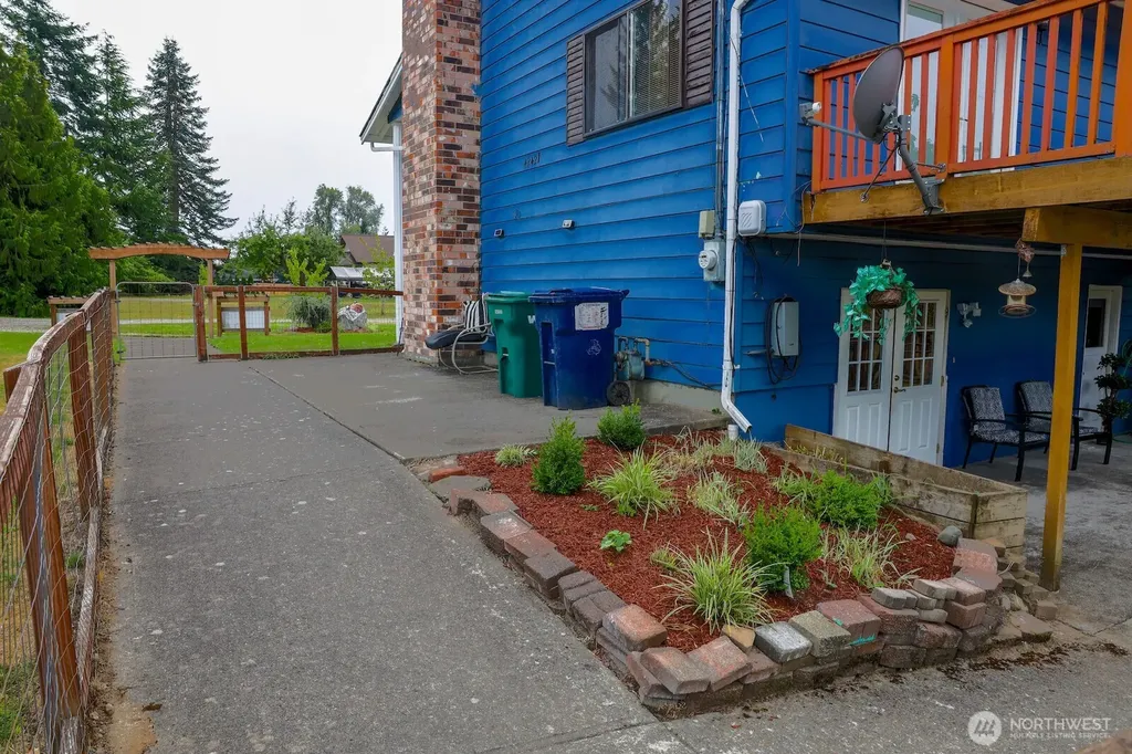 42421 SE 264th Avenue SE Enumclaw WA 98022
